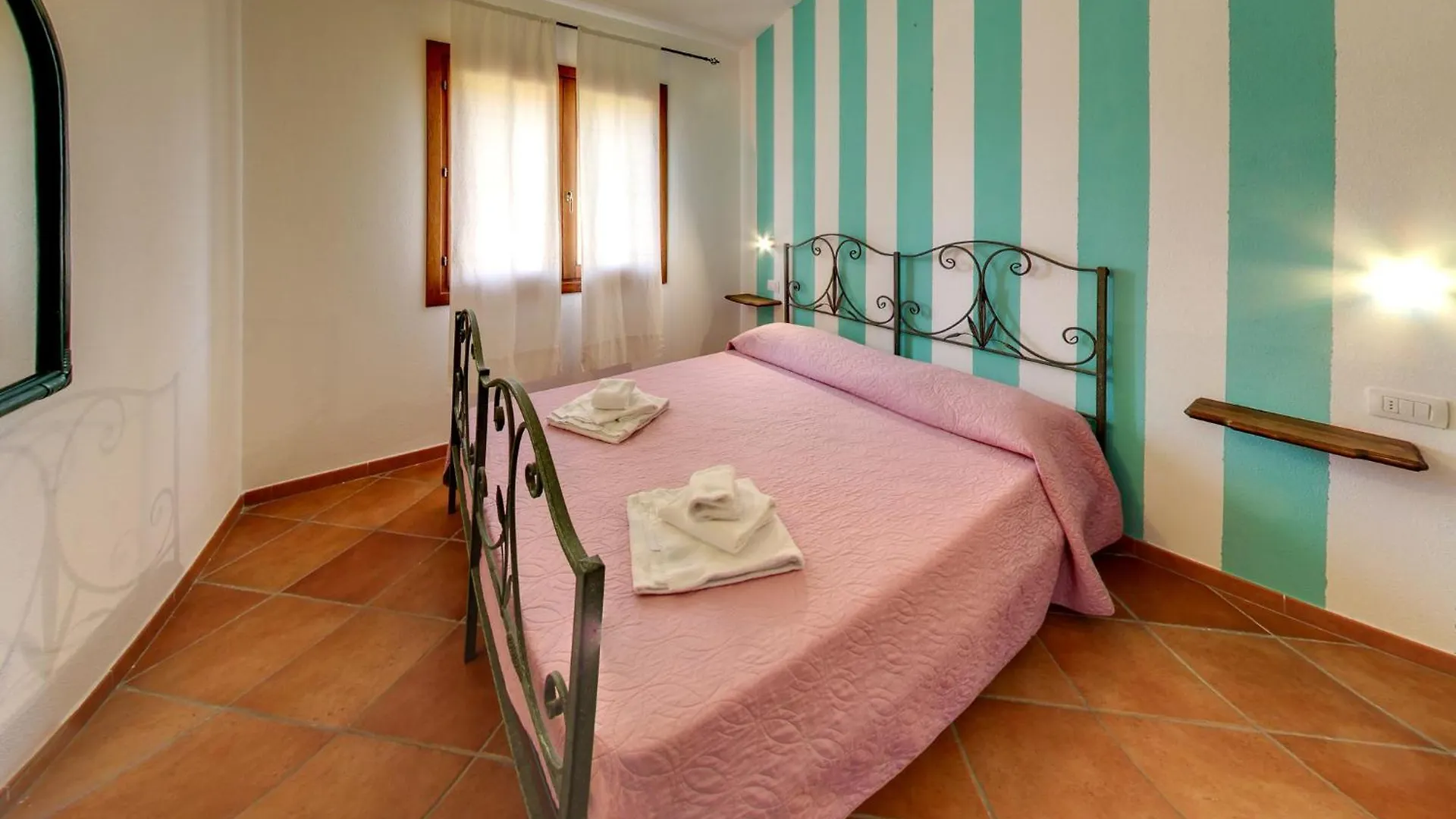 סנטה טרזה גאיורה Residence Olimpo 2*, סנטה טרזה גאיורה